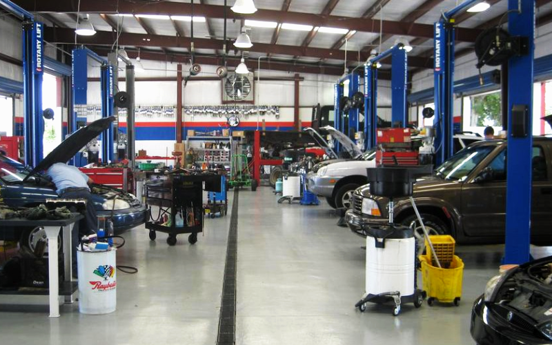 Will EVs Spell the End of Auto Mechanics? - Mobile Car Detailing - Hand